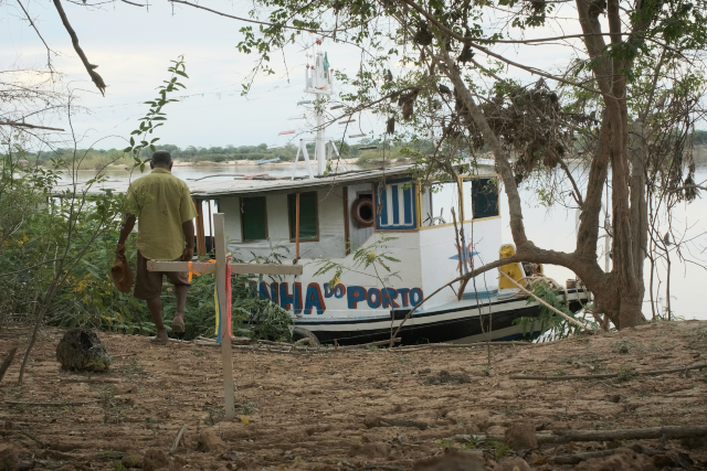 Imagem: frame do filme "Sede de rio"